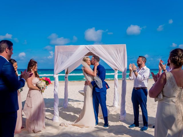 Scott and Amber&apos;s Wedding in Cancun, Mexico 35