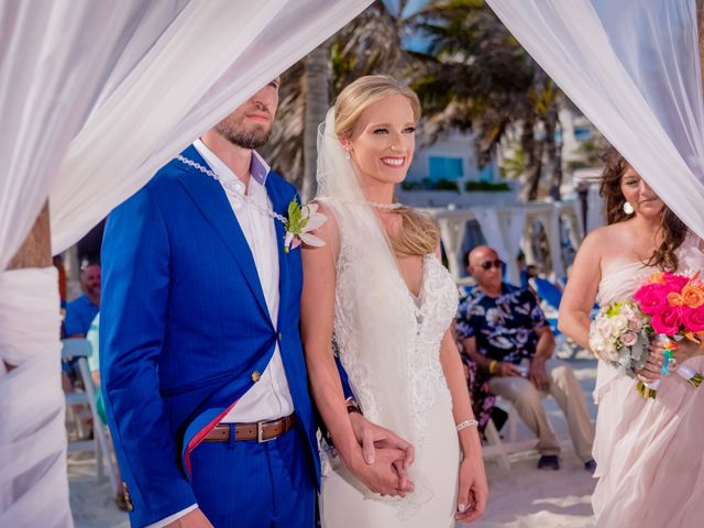 Scott and Amber&apos;s Wedding in Cancun, Mexico 36