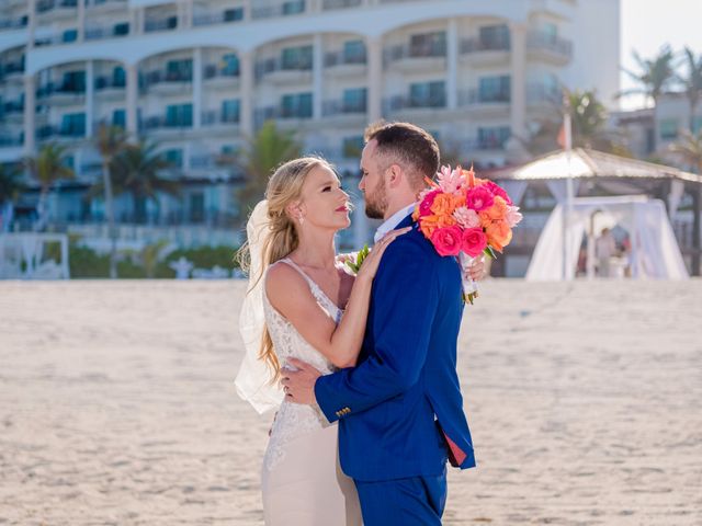 Scott and Amber&apos;s Wedding in Cancun, Mexico 48