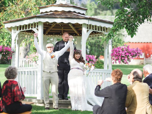 Arielle and Deron&apos;s Wedding in Bozeman, Montana 10