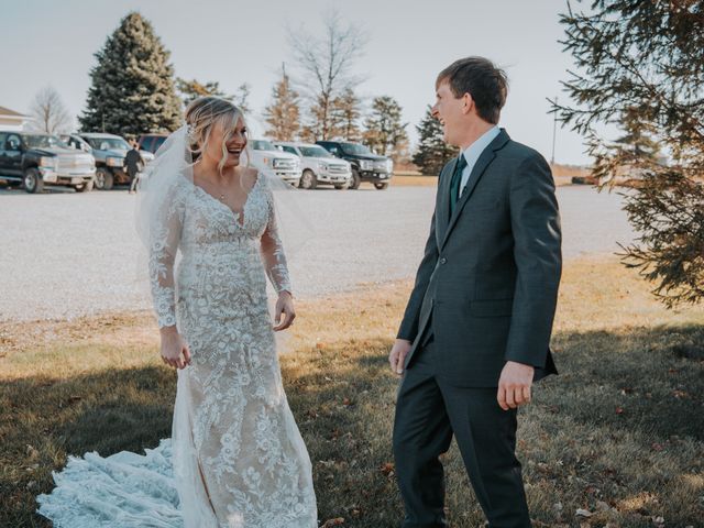 Derek and Kaycee&apos;s Wedding in Omaha, Nebraska 16