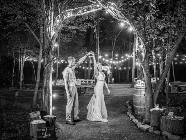Hunter and Erin&apos;s Wedding in Herrin, Illinois 34