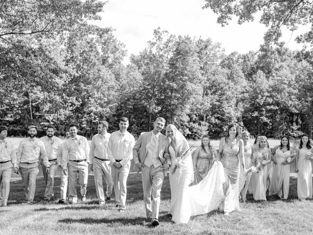 Hunter and Erin&apos;s Wedding in Herrin, Illinois 81