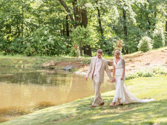 Hunter and Erin&apos;s Wedding in Herrin, Illinois 102