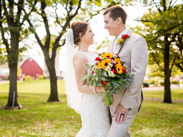 Cole and Hanna&apos;s Wedding in Saint Joseph, Minnesota 24