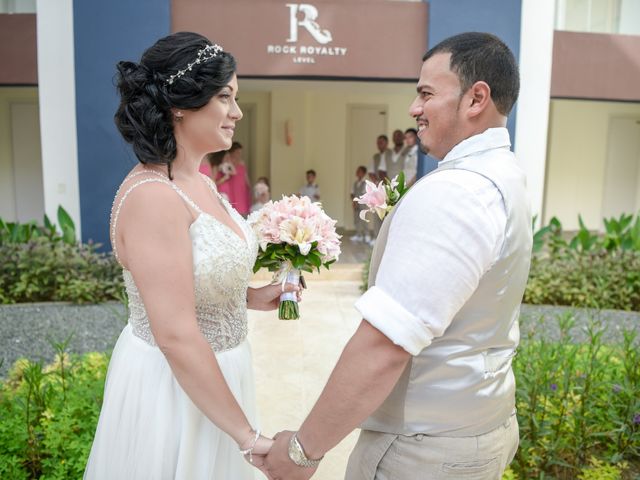 Romeo and Samantha&apos;s Wedding in Punta Cana, Dominican Republic 24