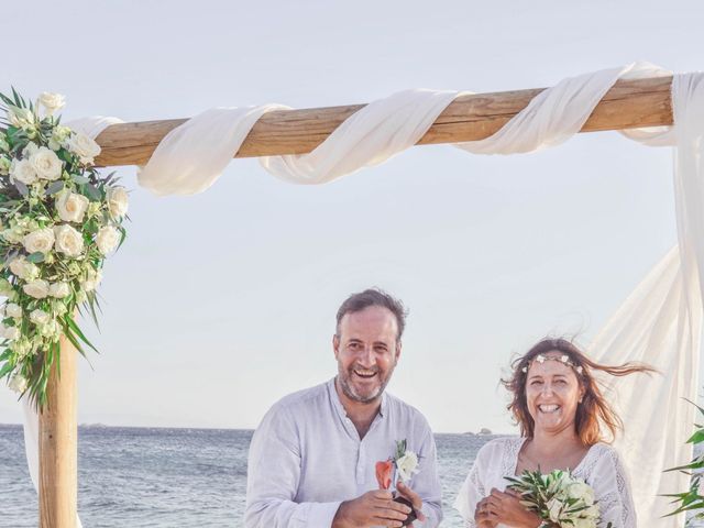 Sperantzo and Lorain&apos;s Wedding in Naxos, Greece 17