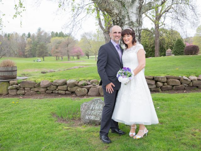 Jeff and Debbie&apos;s Wedding in Agawam, Massachusetts 20