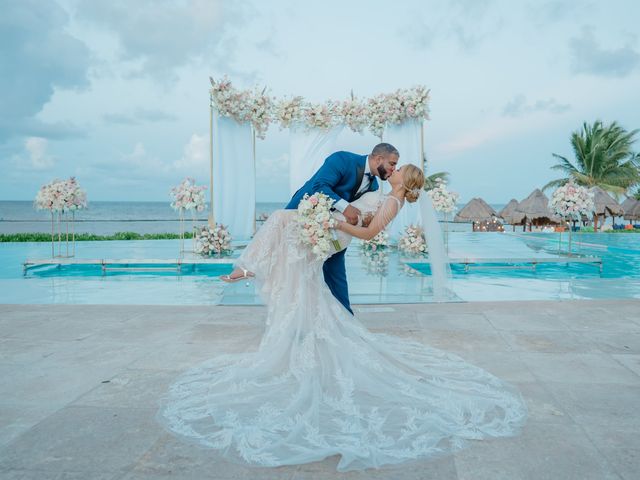 Alex and Alba&apos;s Wedding in Cancun, Mexico 19