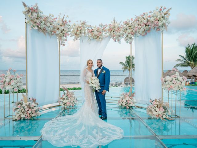 Alex and Alba&apos;s Wedding in Cancun, Mexico 26