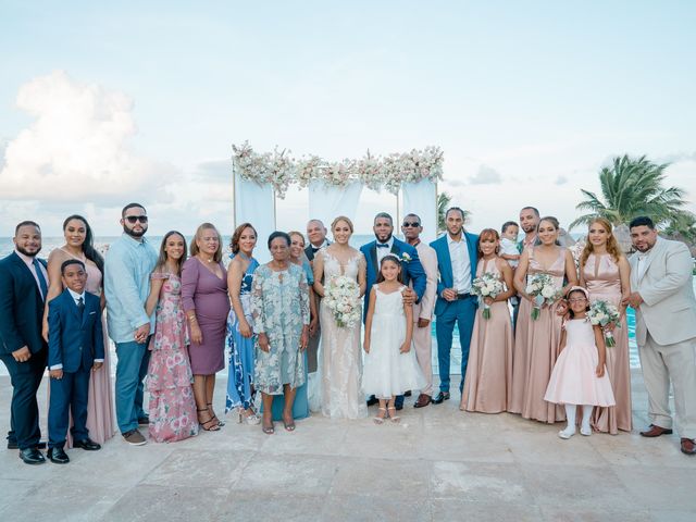 Alex and Alba&apos;s Wedding in Cancun, Mexico 32
