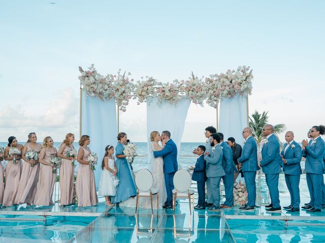 Alex and Alba&apos;s Wedding in Cancun, Mexico 35