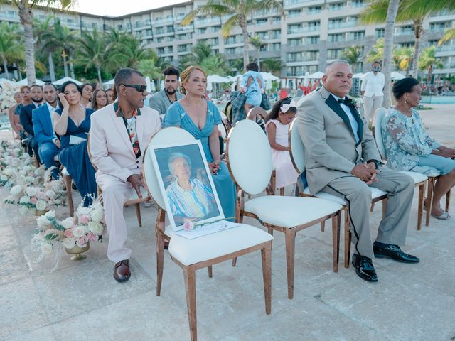 Alex and Alba&apos;s Wedding in Cancun, Mexico 46