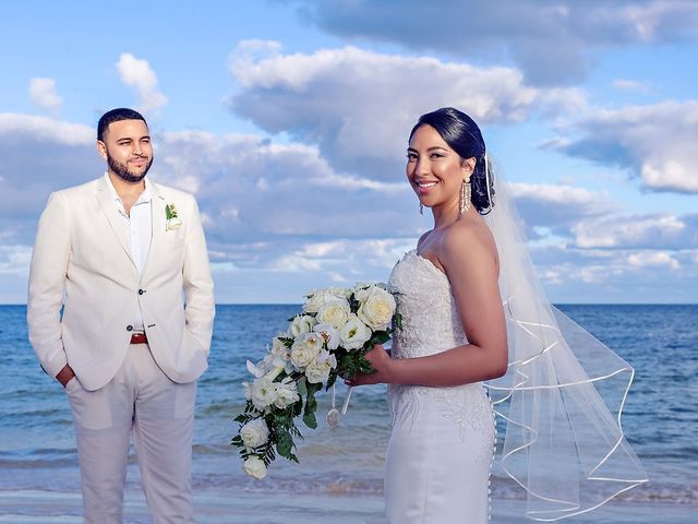 Nathaniel and Jasmin&apos;s Wedding in Cancun, Mexico 25