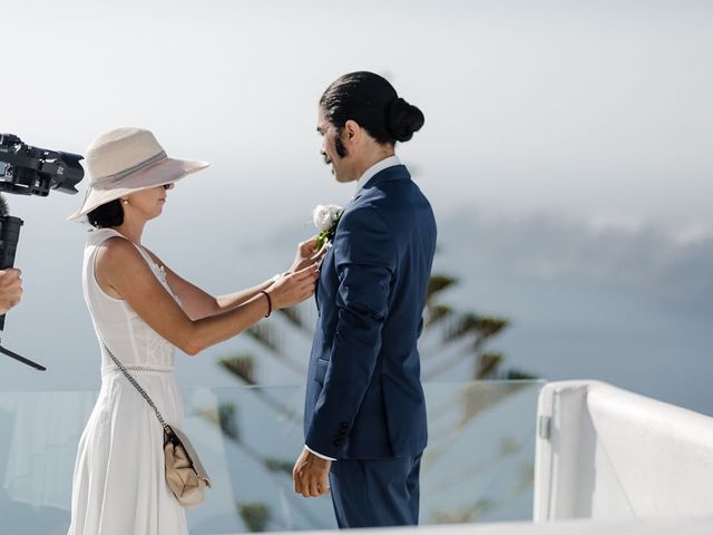 Shadi and Siamak&apos;s Wedding in Santorini, Greece 17
