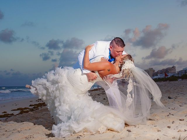 Joseph and Jodi&apos;s Wedding in Cancun, Mexico 23