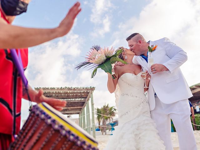 Joseph and Jodi&apos;s Wedding in Cancun, Mexico 28