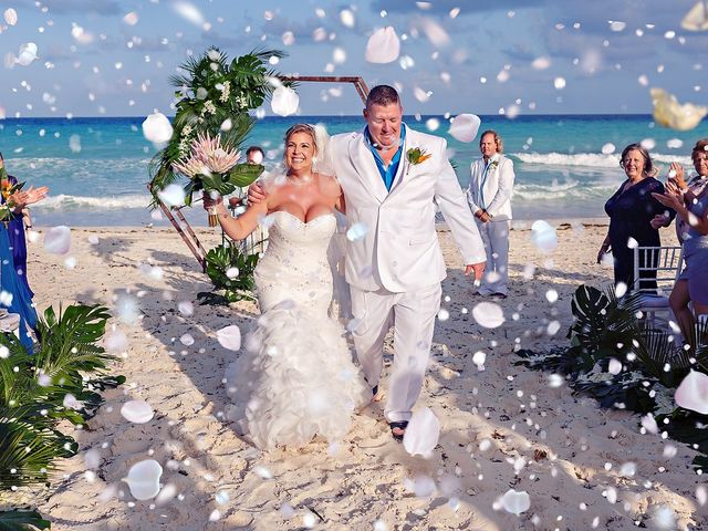 Joseph and Jodi&apos;s Wedding in Cancun, Mexico 32