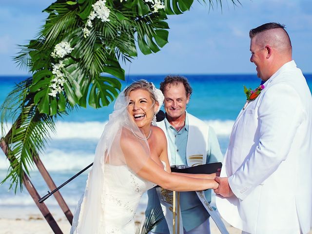Joseph and Jodi&apos;s Wedding in Cancun, Mexico 36