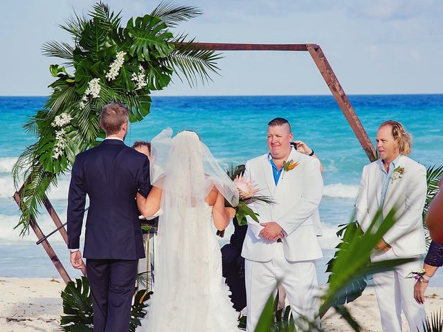 Joseph and Jodi&apos;s Wedding in Cancun, Mexico 37