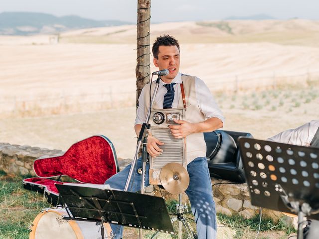 Alessandro and Stefania&apos;s Wedding in Castiglione d&apos;Orcia, Italy 21