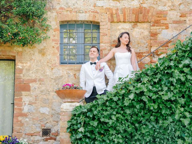 Marcus and Cristine's Wedding in Tuscany, Italy 16