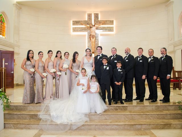 Julio and Thais&apos;s Wedding in San Juan, Puerto Rico 14