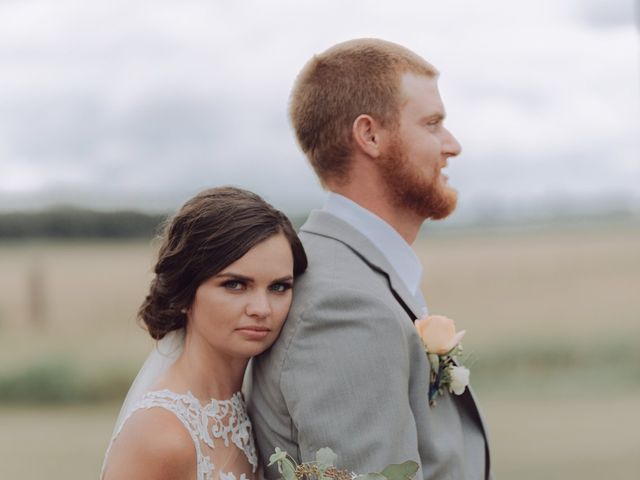 Patrick and Kara&apos;s Wedding in Flandreau, South Dakota 11
