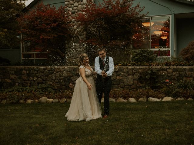 Sean and Lauren&apos;s Wedding in Ann Arbor, Michigan 49