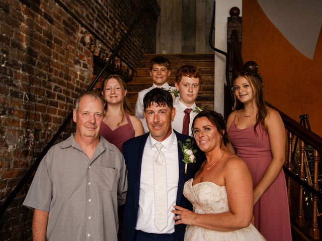 Jason and Sara&apos;s Wedding in Stillwater, Minnesota 22