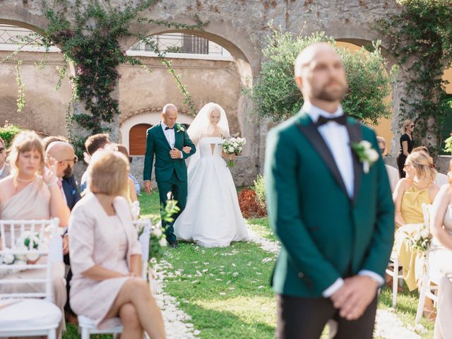 Shaun and Leanne&apos;s Wedding in Salerno, Italy 16