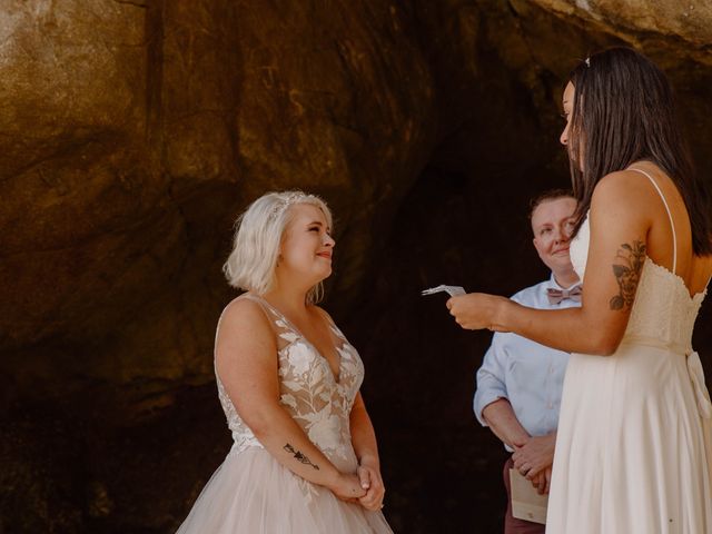 Jessalyn and Emily&apos;s Wedding in Cannon Beach, Oregon 27