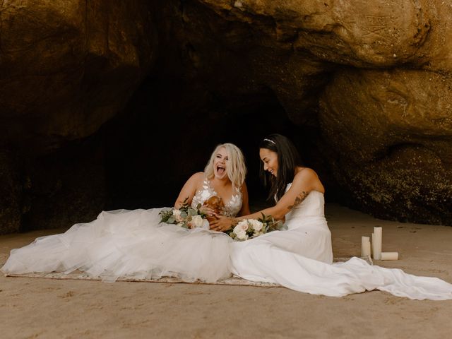 Jessalyn and Emily&apos;s Wedding in Cannon Beach, Oregon 84