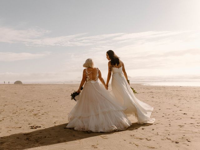 Jessalyn and Emily&apos;s Wedding in Cannon Beach, Oregon 106