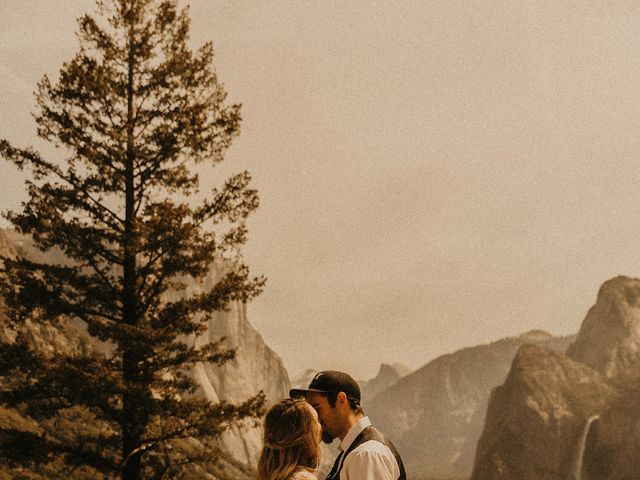 Luke and Emily&apos;s Wedding in Yosemite National Park, California 49