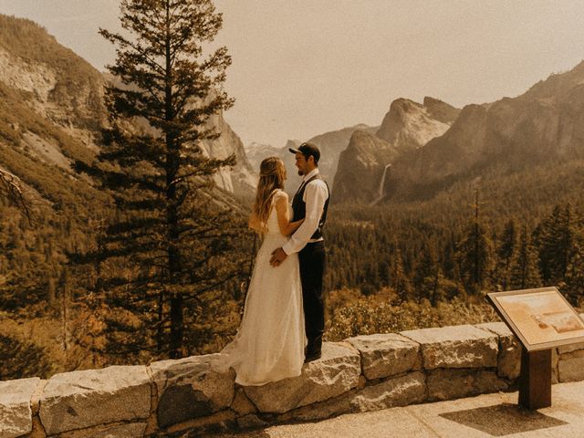 Luke and Emily&apos;s Wedding in Yosemite National Park, California 50