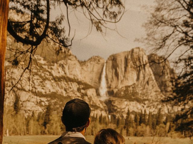 Luke and Emily&apos;s Wedding in Yosemite National Park, California 96