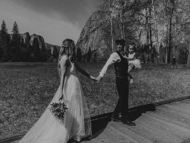 Luke and Emily&apos;s Wedding in Yosemite National Park, California 158
