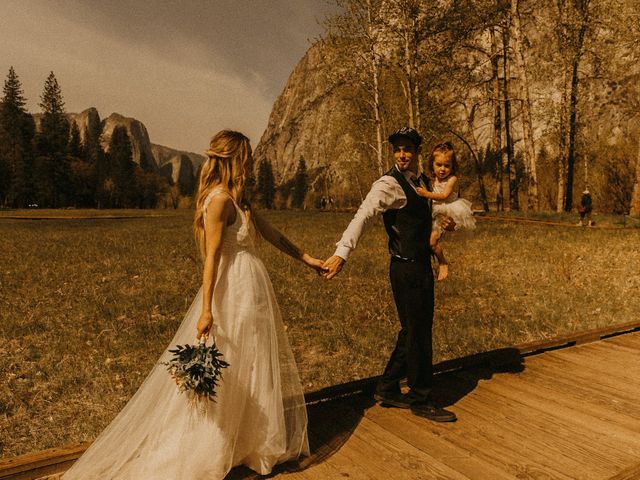 Luke and Emily&apos;s Wedding in Yosemite National Park, California 159