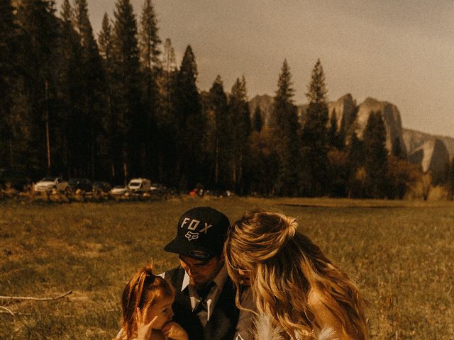 Luke and Emily&apos;s Wedding in Yosemite National Park, California 162