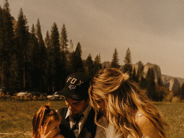 Luke and Emily&apos;s Wedding in Yosemite National Park, California 163