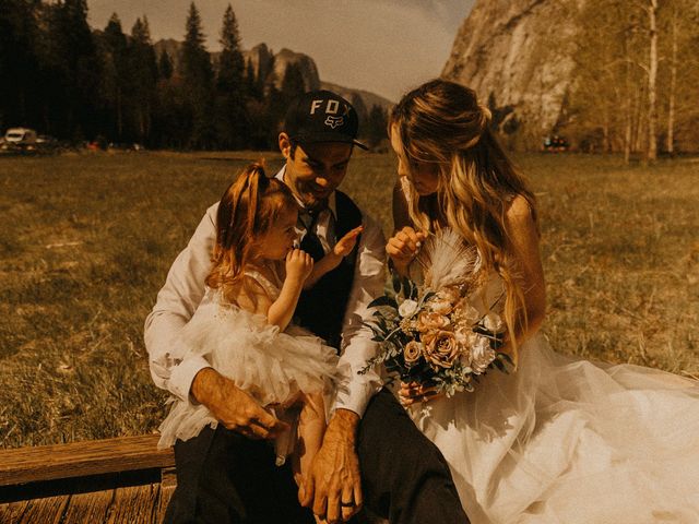 Luke and Emily&apos;s Wedding in Yosemite National Park, California 164