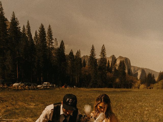 Luke and Emily&apos;s Wedding in Yosemite National Park, California 170