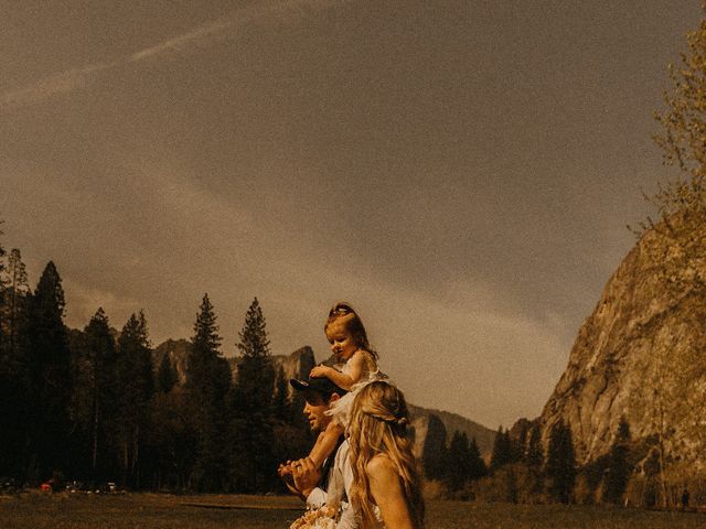 Luke and Emily&apos;s Wedding in Yosemite National Park, California 172