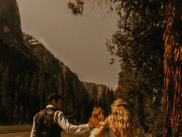 Luke and Emily&apos;s Wedding in Yosemite National Park, California 186