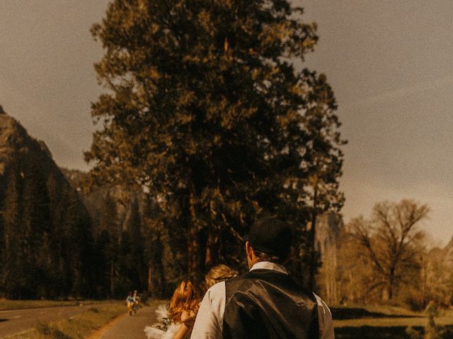 Luke and Emily&apos;s Wedding in Yosemite National Park, California 193