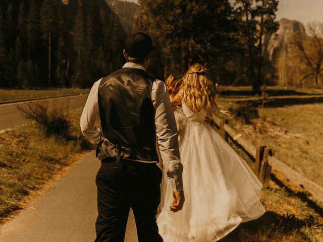 Luke and Emily&apos;s Wedding in Yosemite National Park, California 194