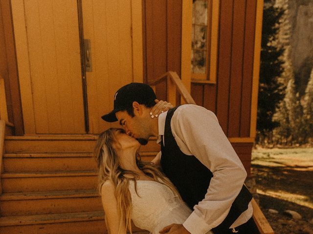 Luke and Emily&apos;s Wedding in Yosemite National Park, California 207