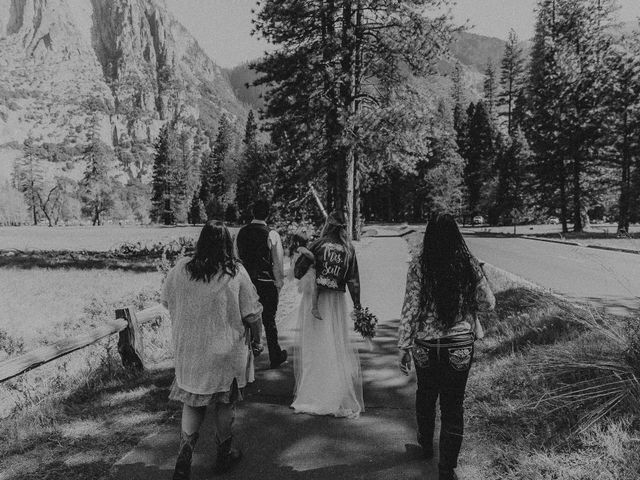Luke and Emily&apos;s Wedding in Yosemite National Park, California 237