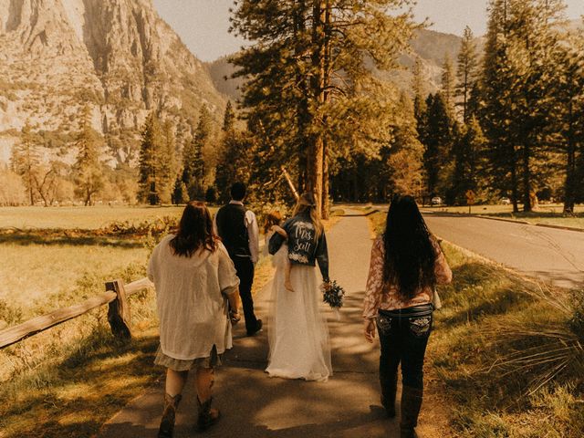 Luke and Emily&apos;s Wedding in Yosemite National Park, California 238